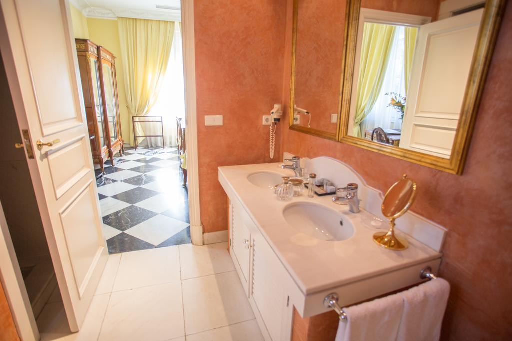 Villa De La Palmera Seville Luaran gambar