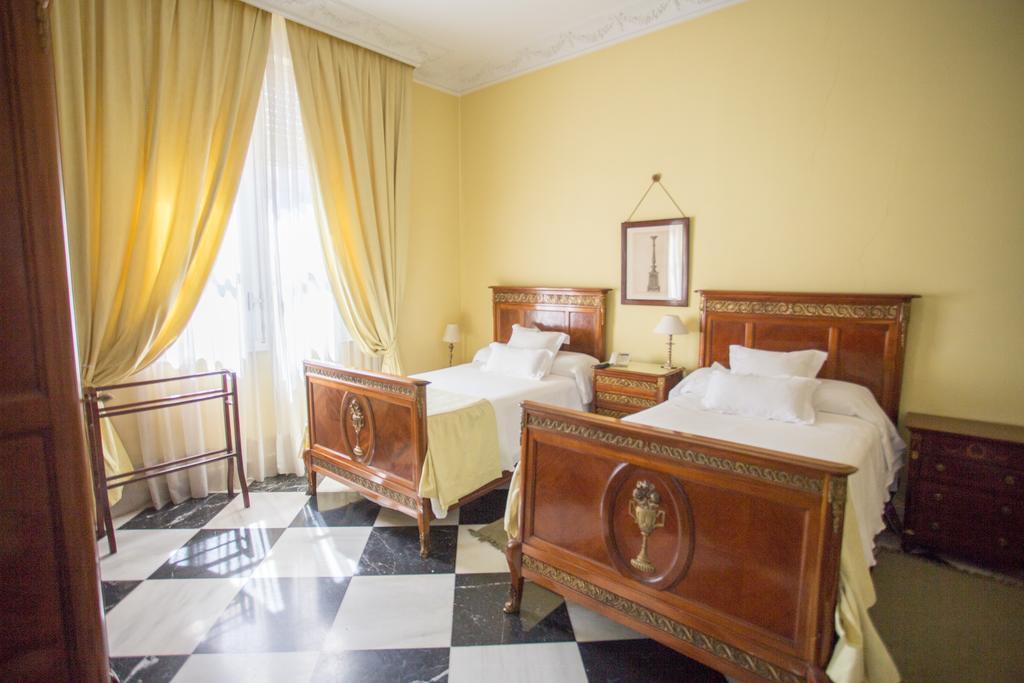 Villa De La Palmera Seville Luaran gambar
